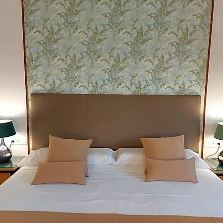 Hotel Garden Rous